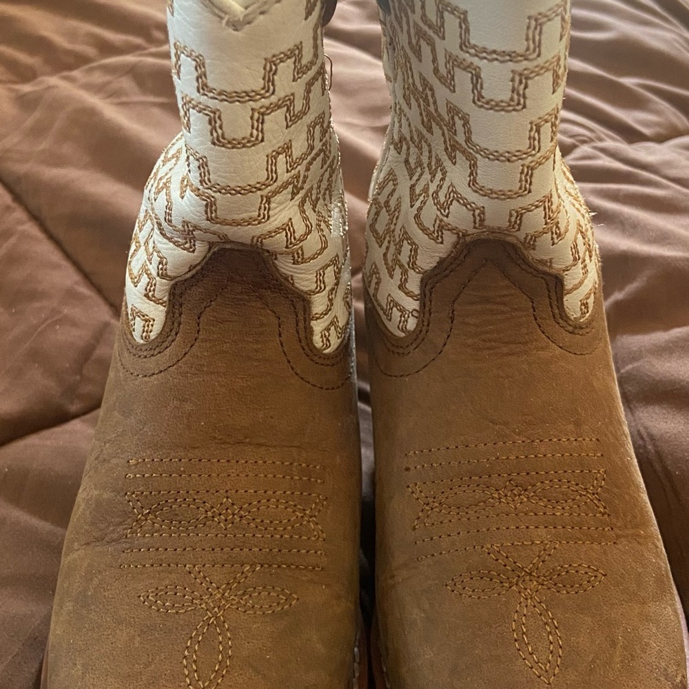 Dan Post Kids Boots in Brown and White